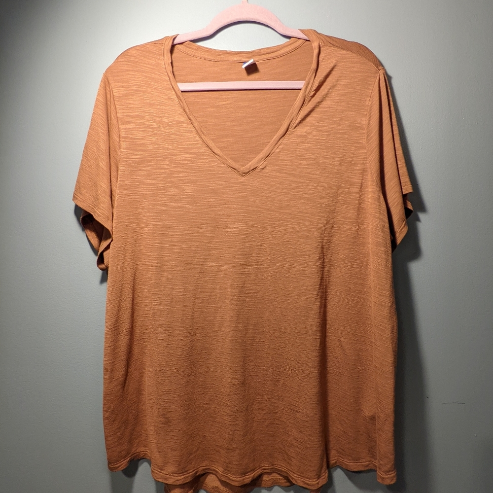 Old Navy Flowy Tee in Terracotta